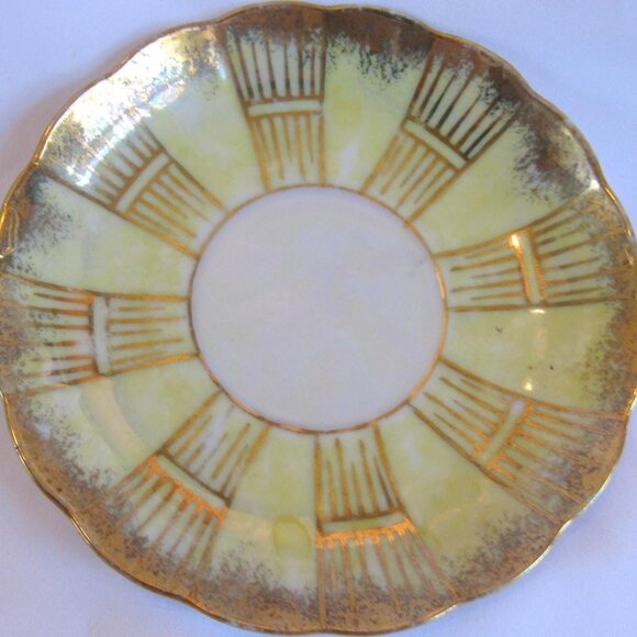 Royal Sealy 3 Toed Demitasse Tea Cup and Saucer, Soft Yellow, Heavy Gold. A1111 - Picture 6 of 6